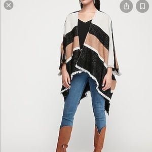 EXPRESS FRINGE PONCHO